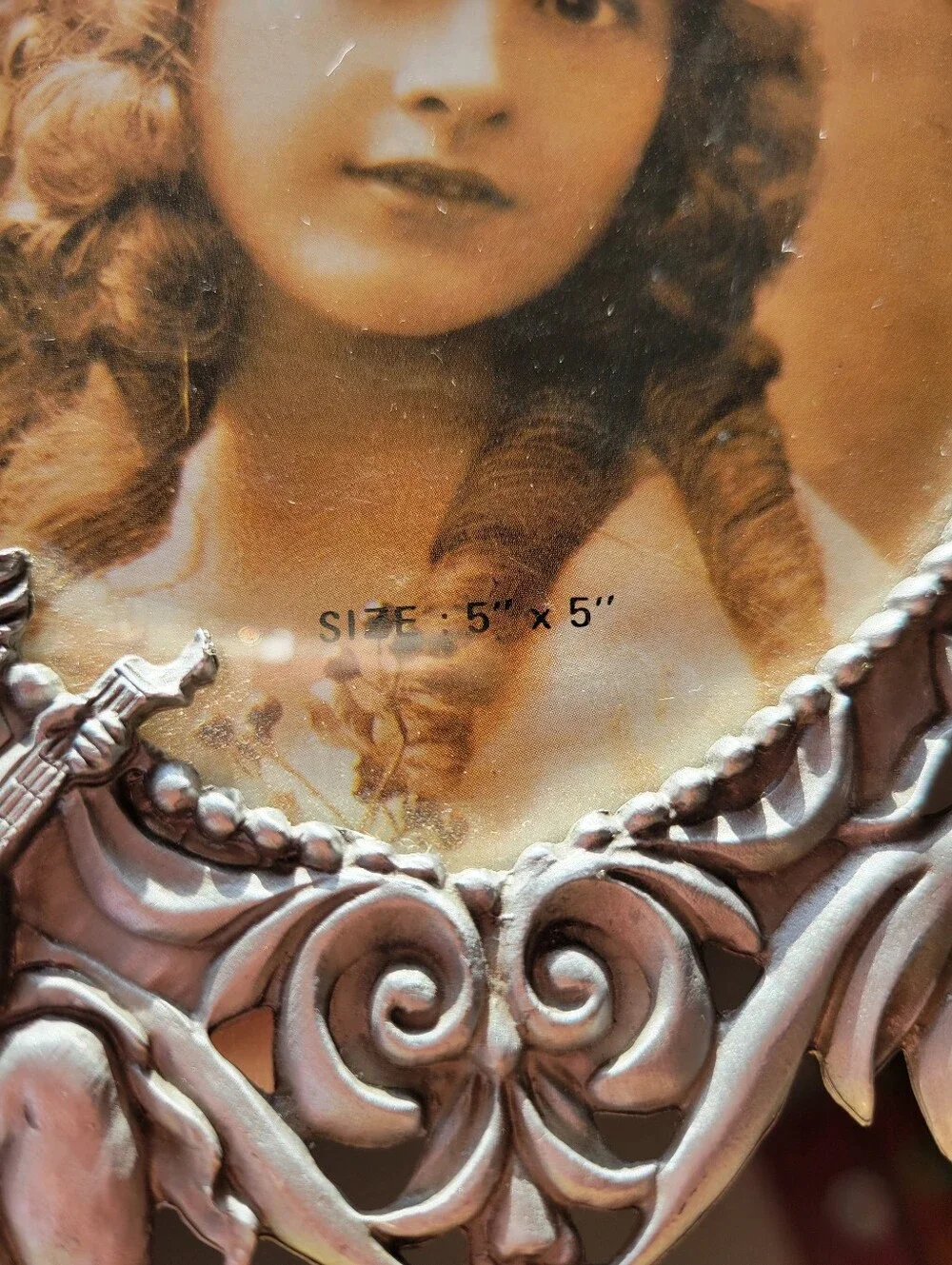 Victorian Look Pewter Heart-Shaped Silver-tone Cherub Picture Frame ~ GUC